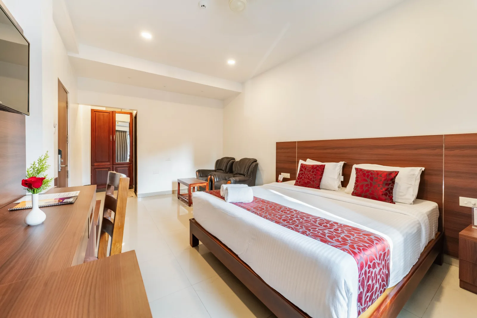 Deluxe Double room interior